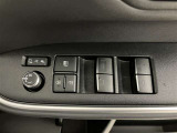 ボタン1つ自動で窓の開閉が可能です!空気の入れ替えも瞬時にできます!