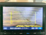 【リヤカメラ・トップビュー】真上からの映像で後方を確認でき、後退駐車や狭い場所での車庫入れも安心です。