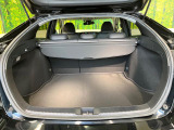 積み下ろしのしやすいデッキにはたっぷりと荷物を積み込んでいただけます。遊びから仕事まで、様々なシーンで頼れます♪