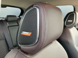 「BOSEパーソナルプラスサウンドシステム」運転席と助手席のヘッドレスト内蔵スピーカーを含む計8つの高性能スピーカーと最先端DSP内蔵アンプを組合わせ、ライブ会場にいるかのような音の広がりと臨場感を楽しめます
