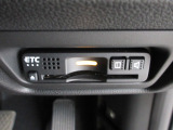 ETC付。高速道路の料金所はキャッシュレスで通過です。サービスエリア等にあるスマートインターの出入口も利用可能でとっても便利。ご納車後すぐにお使い頂けるようセットアップしてのお渡しとなります。