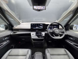 全方位で視界が広い、気持ちがよくて運転がしやすいインテリア