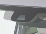◆Honda SENSING◆ カメラ等装置で精度の高い検知能力を発揮、安全運転を支援します。ステアリング上のコントローラーに注目!