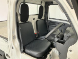 【運転席・助手席】内装ルームクリーニング済みです。しっかり綺麗にしていますので、是非、お確かめください。車に自信があるからこそ、是非一度ご来店頂き内外装も見てもらえると幸いです。
