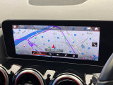 ●純正ナビ:一体感のあるナビは、高級感ある車内を演出してくれます。オーディオ機能も充実しておりますので、運転もより楽しめます♪