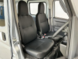 【運転席・助手席】内装ルームクリーニング済みです。しっかり綺麗にしていますので、是非、お確かめください。車に自信があるからこそ、是非一度ご来店頂き内外装も見てもらえると幸いです。
