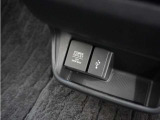 ◆USBチャージャー、12Vの電源ソケット◆使いやすい場所に装備されています。