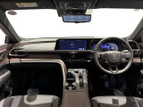 高いホールド性で運転姿勢が安定します。長距離ドライブでも疲れにくいのが魅力です。快適なドライビングライフをお送りください♪