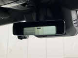 リバース連動型のバックカメラは、精度が良く、バックや縦列駐車もストレスなく止められます。カメラの性能も日々進化しており画質には私たちも驚かされます。ぜひ実車でのご確認をお願い致します!