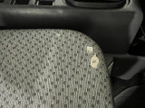 こげ穴ではなくペンキ?だと思います