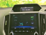 FM・AMやBluetooth Audioなどの選択項目が画面に並び、使いたい音源を確認しやすい表示です。音楽を聴きたいときも、画面を見ながらメニューを選べます。