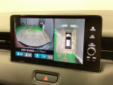 【マルチビューカメラシステム】車両の前後,左右4つのカメラで映した周囲の映像をナビゲーション画面に表示します♪停めにくい駐車場や狭い道路でもドライバーの死角を減らすことで運転をサポート!