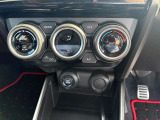 運転者に優しいスイッチ類の配置です。