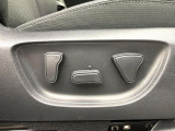 【パワーシート】スイッチ一つで簡単にシートの微調整が可能!電動だから力もいりません!快適なシートポジションにセットして、快適なドライブをお楽しみください。