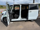 こちらのお車は、方側電動スライドドアになってます!軽い力で開きます!お子様の乗降りもしやすくなっています!