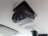 事故に遭遇してしまった時など、品質の高い映像と音声で運転の記録するドラレコ。ドライブの思い出を記録に残したい方や、ご自身のドライビングをチェックされたいお客さまにもおすすめです!!!!