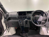 納車前にはプロのメカニックが点検、整備を行いますので安心してお乗り頂けます!!