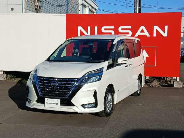 セレナ 2.0 ハイウェイスターV 4WD 