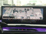 【ⅰドライブナビゲーション】文字情報も鮮明に表示する高解像度カラーディスプレイを採用。視認性に優れた地図デザインと特徴的な建造物を目印にした描写表示で現在位置を把握できます。地図データの更新も可能です