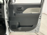 【内装クリーニング】内装ルームクリーニング済みです。しっかり綺麗にしていますので、是非、お確かめください。車に自信があるからこそ、是非一度ご来店頂き内外装も見てもらえると幸いです。