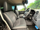 運転席シート廻りは使用感も少なく、良好な状態となっています。丁寧に使われていたことがよくわかりますね。