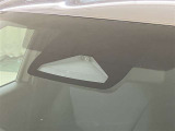 Toyota Safety Sence は事故への回避や衝突被害の軽減などお客様の安全をサポートしてくれます。詳細はスタッフまでお問い合わせください