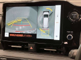 車庫入れなど後進運転時に死角をモニターで確認ができて安全です♪ ステアリング操作の参考になるガイド線も表示しますので車庫入れがニガテな方も安心ですネ!
