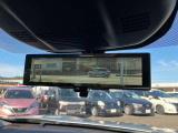 インテリジェントルームミラー☆カメラの映像を映すことで荷物や人が乗っていても後方視界を確保できます☆