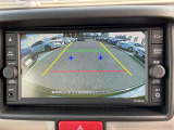 [バックビューモニター]後方のカメラで周りの障害物などが一目瞭然!駐車が苦手な方でも、らくらく駐車♪