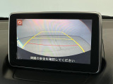 【バックモニター】駐車には欠かせないバックカメラを装備!カラーで後方をモニタリング。安全でゆとりのある駐車をサポートします。