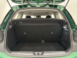 6:4分割可倒式リアシートで、乗車人数や荷物に合わせたフレキシブルなシートアレンジが可能です。