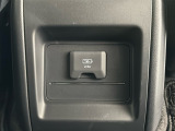 ★【後席シート】後席充電用USBジャック(急速充電対応タイプ)後席「充電用USBジャック」を設置。長時間のドライブも安心です