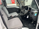 運転席!乗り降りもしやすいです!