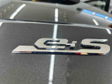 バックドアに車名のエンブレム等があります!