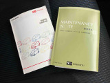 取扱説明書・整備手帳(保証書)があります