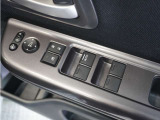 ◆パワーウィンドウスイッチ◆運転席から全席の窓の開閉操作を行うことが出来いつでも換気ができます!