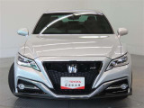 室内外はもちろん、ニオイの元となるフロアカーペットまで消臭・除菌を実施。中古車を気持ちよくお乗りいただけるクリーニングサービスです。詳細は販売店スタッフまでおたずねください。