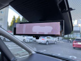 スマートルームミラーになっています 8人乗車時でも後方確認ができます