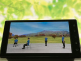 停車中に映像やテレビを楽しめる画面を備え、待ち時間も車内でゆったり過ごせます。見やすい表示で、映像を楽しむ際も内容を確認しやすいのがうれしいポイントです。