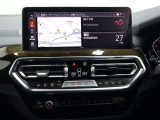 身体をしっかり支えながら長時間のドライブでも快適に過ごせるBMWのシート。素材の質感やステッチ細部まで丁寧に仕上げられたデザインが室内に上質な雰囲気を齎します。乗る度に心地良さを感じられるシートです。