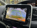 【バックカメラ】運転席から画面上で安全確認ができます。駐車が苦手な方にもオススメな便利機能です。