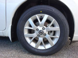 【タイヤ】 【純正15インチアルミホイール】《185/65R15》専用のアルミなのでお車のイメージぴったりですね!