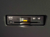 ETCカードを挿入することで高速道路をキャッシュレスで通行。ETCスマートインターチェンジやETC専用インターチェンジが利用できたり、とても便利なアイテムです!保証は修理保証のみとなります。