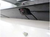 バックカメラが付いているので後方確認が非常にしやすいです。今や運転初心者も熟練者も必須装備!ついていて損はないですね♪