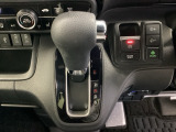 発進時から滑らかに加速する無段階変速のCVTはストップ&ゴーの多い街の中も快適です