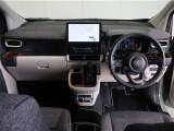 見通しのよいすっきりとした視界で、誰でも運転しやすいです。運転のしやすさは疲れにくさにも繋がりますよ♪