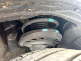 お車を安心してお乗りいただく為には、足回りの定期点検が欠かせません。サービスサポート(有償保証)では無料点検もご提供しており、安心のカーライフをお過ごしいただけるサポート体制が整っています。