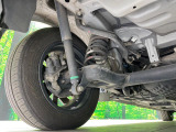 お車を安心してお乗りいただく為には、足回りの定期点検が欠かせません。サービスサポート(有償保証)では無料点検もご提供しており、安心のカーライフをお過ごしいただけるサポート体制が整っています。