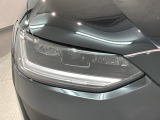 LEDヘッドライトは、点灯の瞬間から最大光量を発揮し、突然暗くなるトンネルなどでの安定感を高めます。