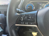 ハンドル左側のスイッチでオーディオの操作が可能なので、運転中でも楽に調整できます(^^♪